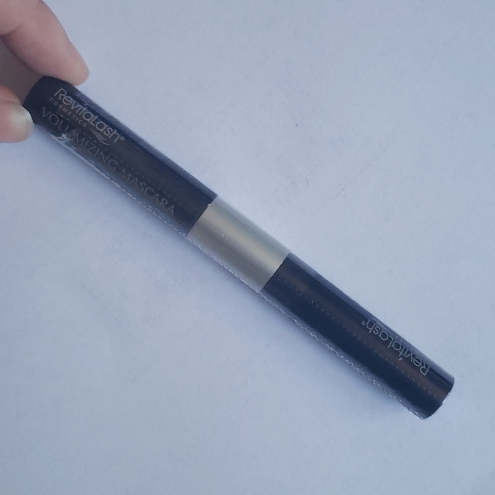 Revitalash Volumizing Primer and Mascara 2 in 1